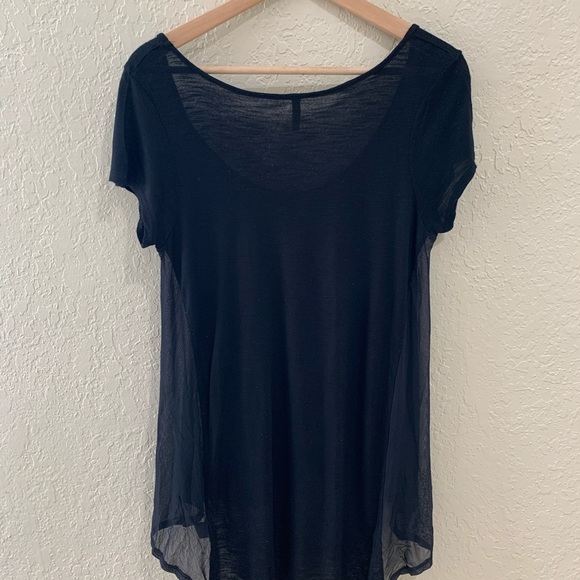 ✨3 for $20✨LF oversized black top with mesh detail - Picture 2 of 4